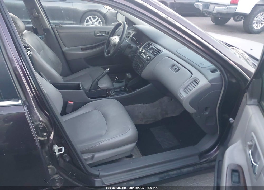 1998 HONDA ACCORD EX V6 VIN: 1HGCG1654WA018278