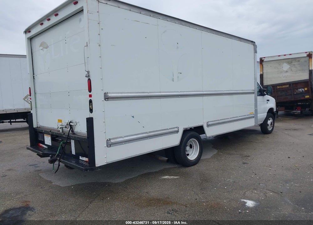 2011 FORD E-350 CUTAWAY VIN: 1FDWE3FL1BDA63923
