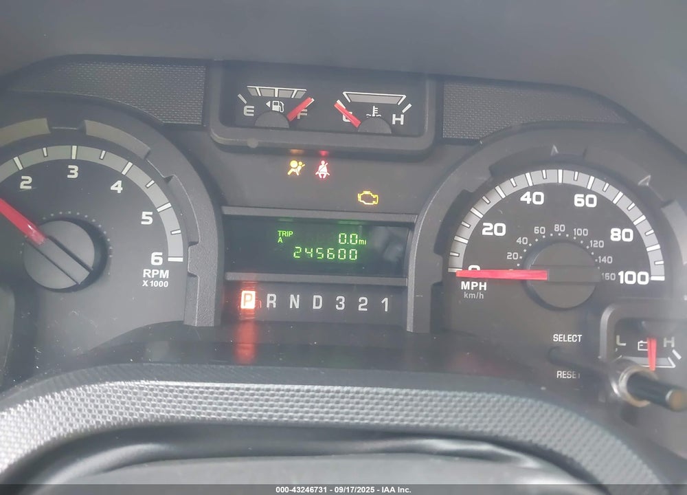 2011 FORD E-350 CUTAWAY VIN: 1FDWE3FL1BDA63923