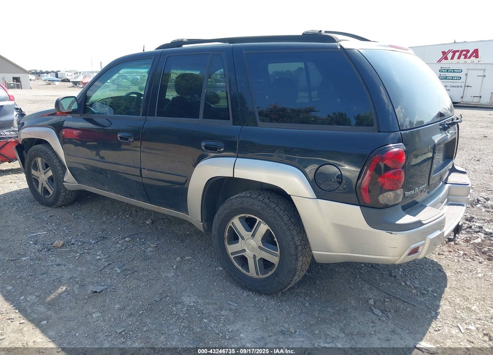 2005 CHEVROLET TRAILBLAZER VIN: 1GNDT13S752355228