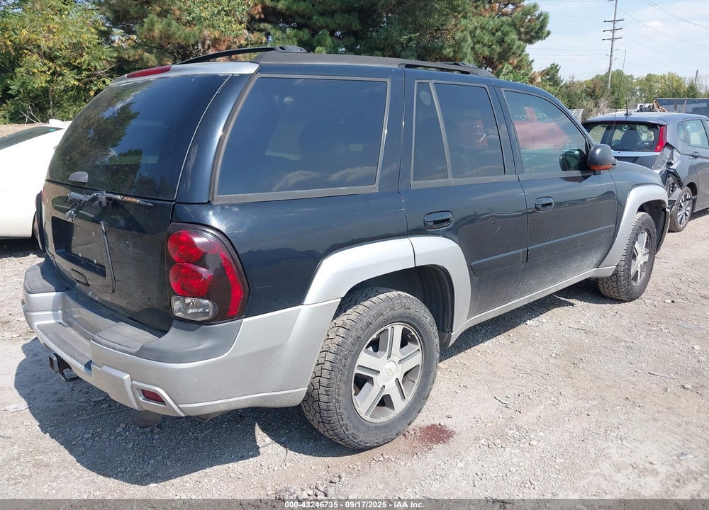 2005 CHEVROLET TRAILBLAZER VIN: 1GNDT13S752355228