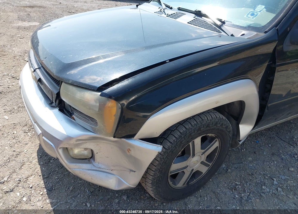 2005 CHEVROLET TRAILBLAZER VIN: 1GNDT13S752355228