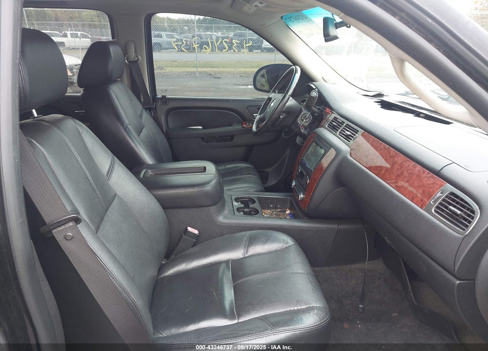 2007 CHEVROLET TAHOE LTZ VIN: 1GNFK13047J219335