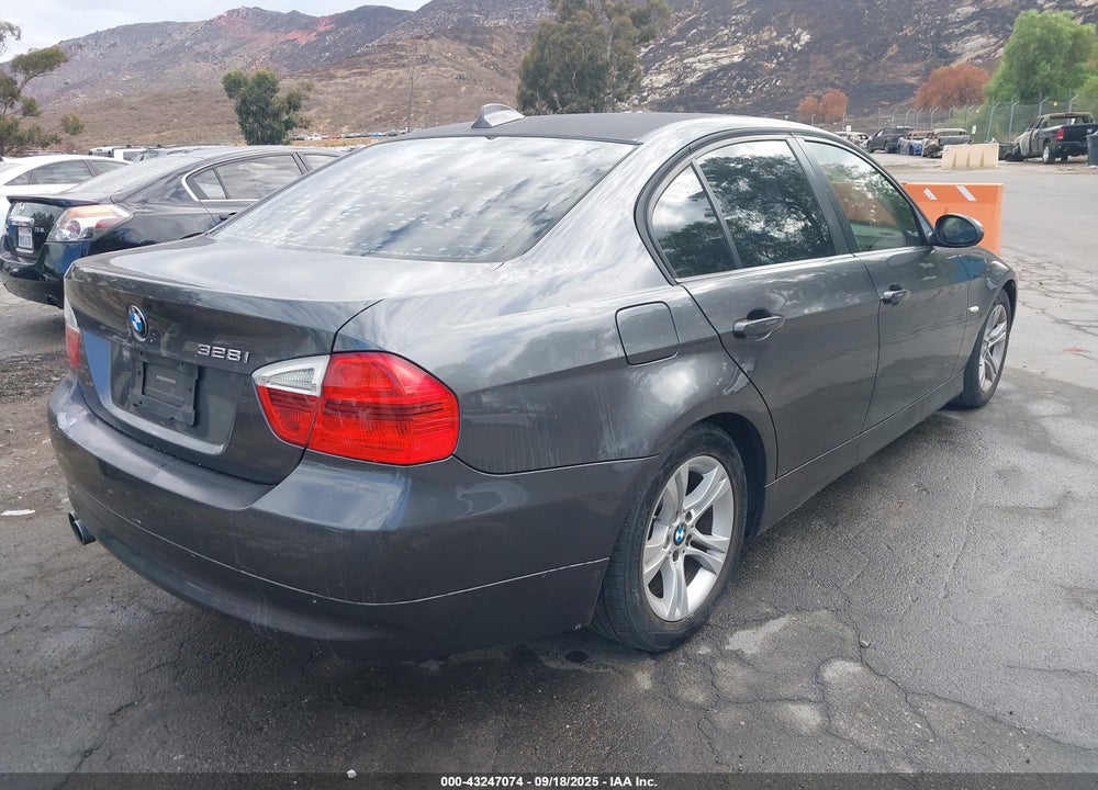 2008 BMW 3 SERIES VIN: WBAVA33568KX84046