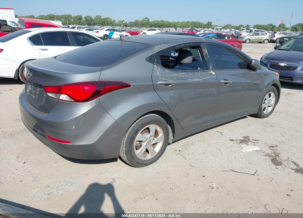 2014 HYUNDAI ELANTRA VIN: 5NPDH4AE6EH508897