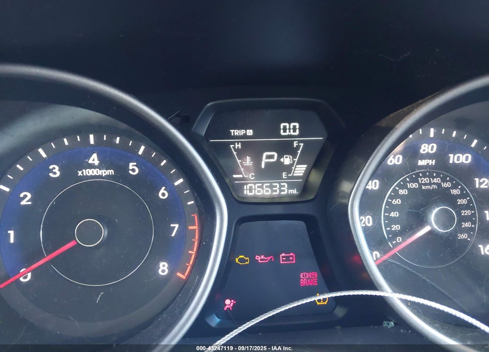 2014 HYUNDAI ELANTRA VIN: 5NPDH4AE6EH508897