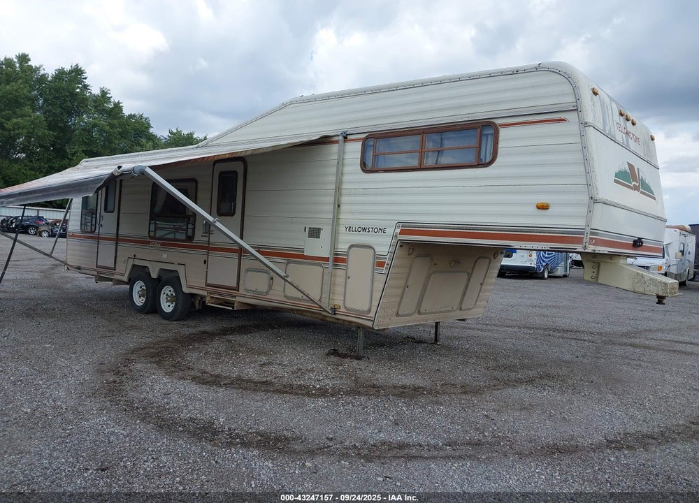 1986 YELLOWSTONE CEVILLE 631L VIN: 1YS300R21G1050287