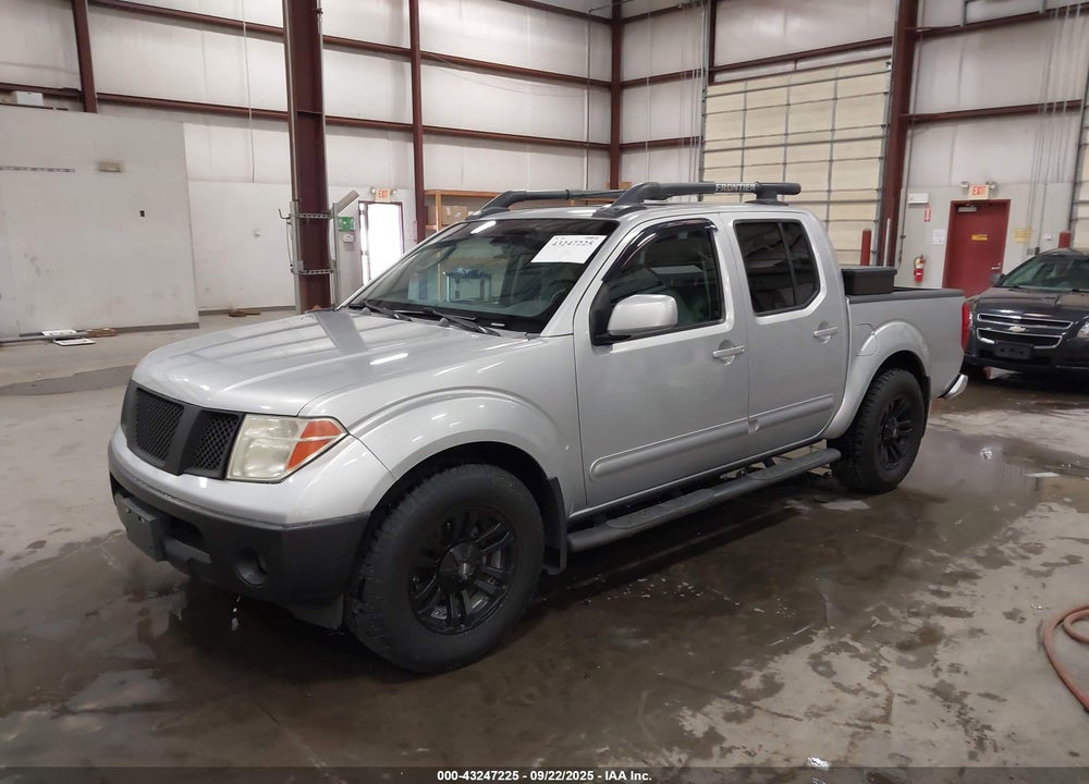 2005 NISSAN FRONTIER LE VIN: 1N6AD07U45C461142