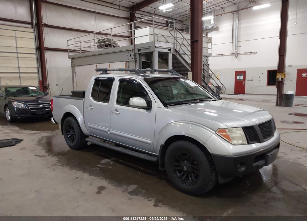 2005 NISSAN FRONTIER LE VIN: 1N6AD07U45C461142