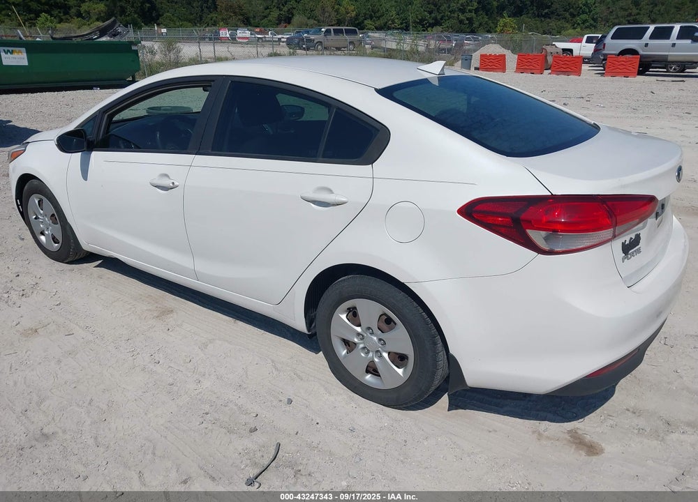 2017 KIA FORTE VIN: 3KPFL4A78HE069591