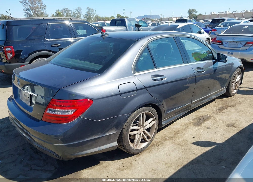 2013 MERCEDES-BENZ C CLASS VIN: WDDGF4HB7DR255973