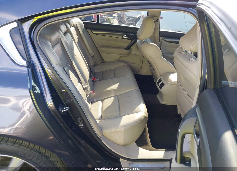 2014 ACURA TL 3.5 VIN: 19UUA8F53EA002070
