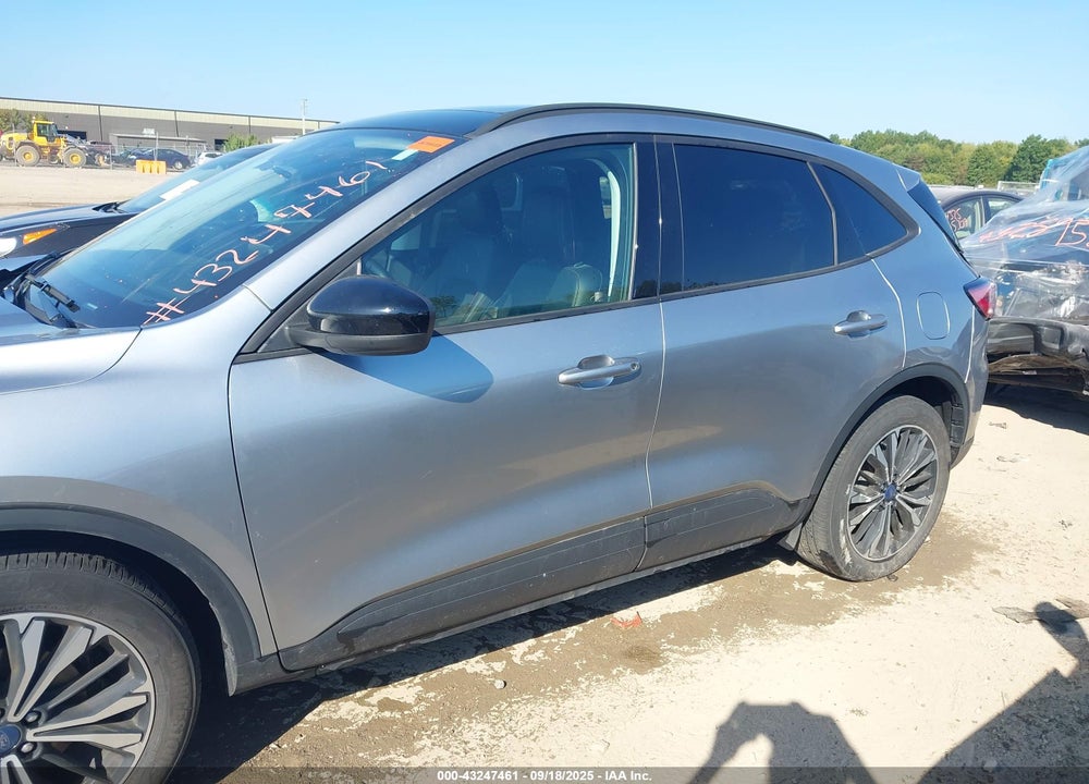 2022 FORD ESCAPE VIN: 1FMCU9H96NUB98233