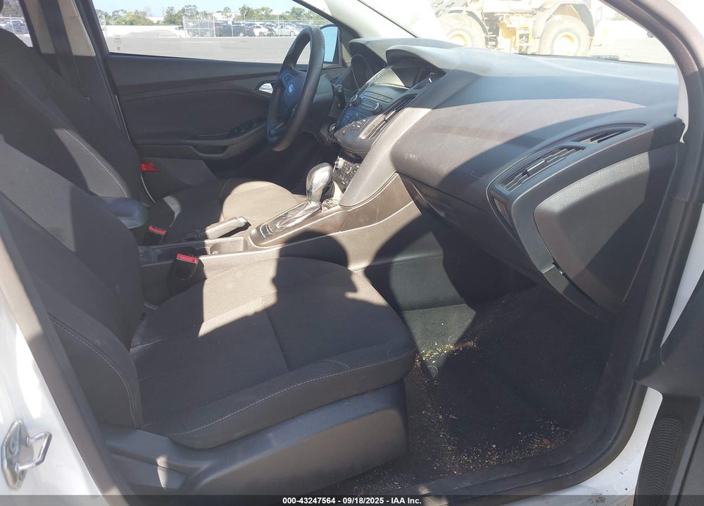 2018 FORD FOCUS VIN: 1FADP3K21JL315716