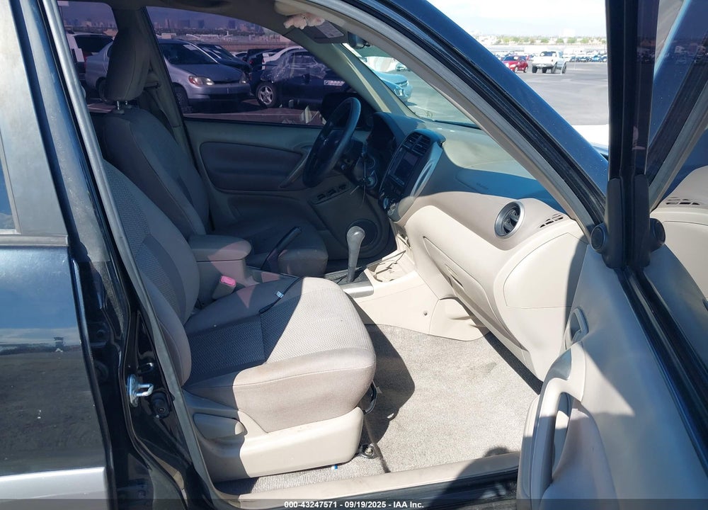2004 TOYOTA RAV4 VIN: JTEGD20V140004389