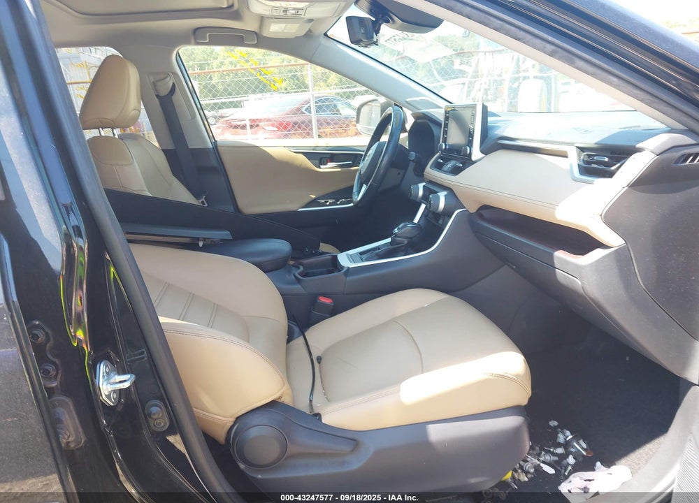 2019 TOYOTA RAV4 LIMITED VIN: JTMY1RFV8KD041592