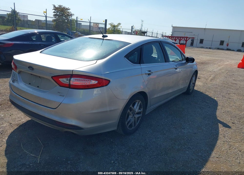 2015 FORD FUSION SE VIN: 3FA6P0H74FR151574