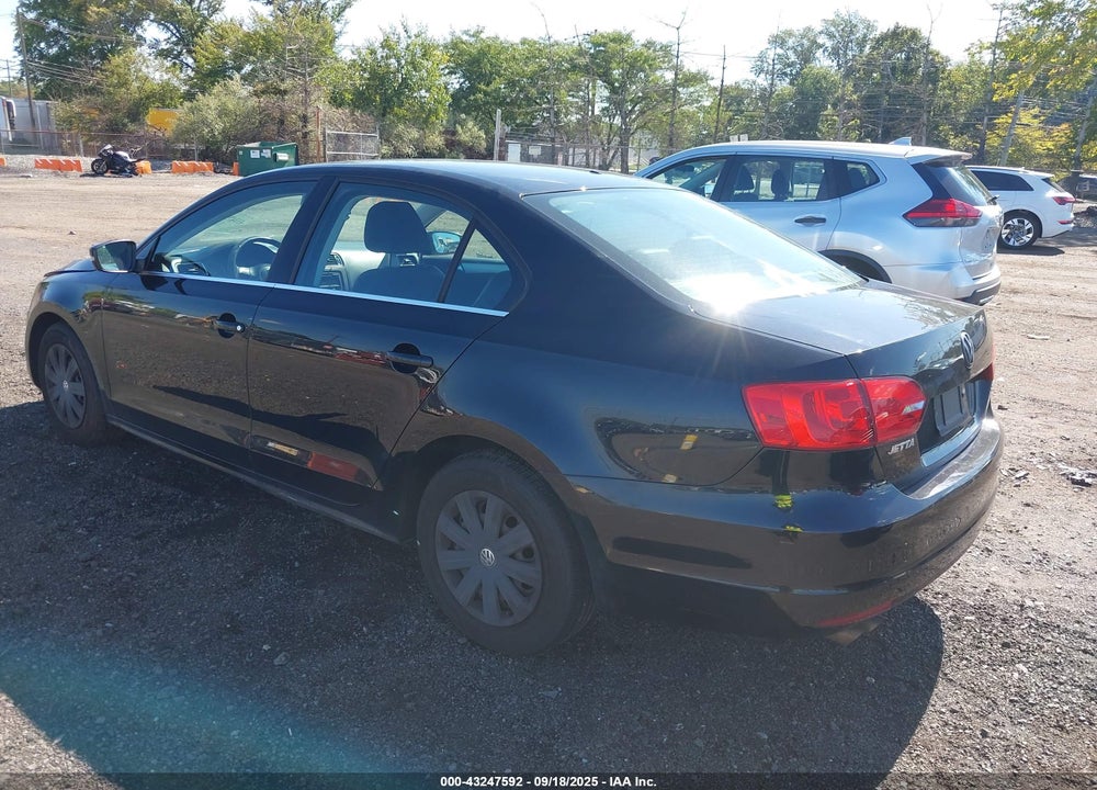 2013 VOLKSWAGEN JETTA VIN: 3VWDP7AJ3DM353040