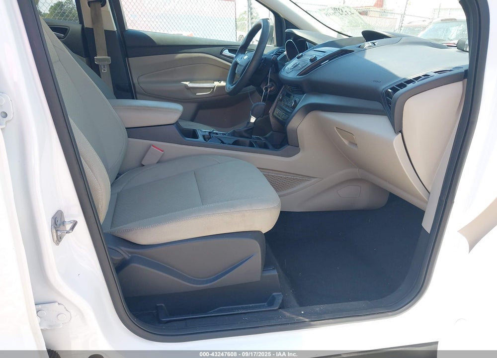 2017 FORD ESCAPE VIN: 1FMCU0GD0HUC18935