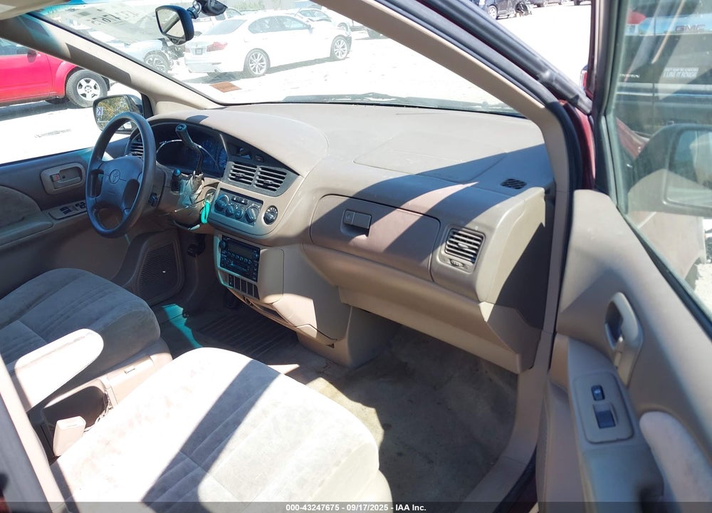 2001 TOYOTA SIENNA LE VIN: 4T3ZF13C31U327930