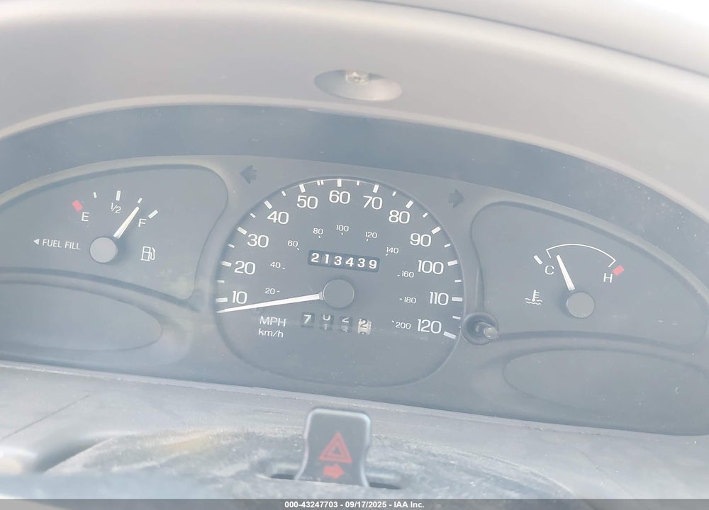 2001 FORD ESCORT VIN: 3FAFP13P11R185736