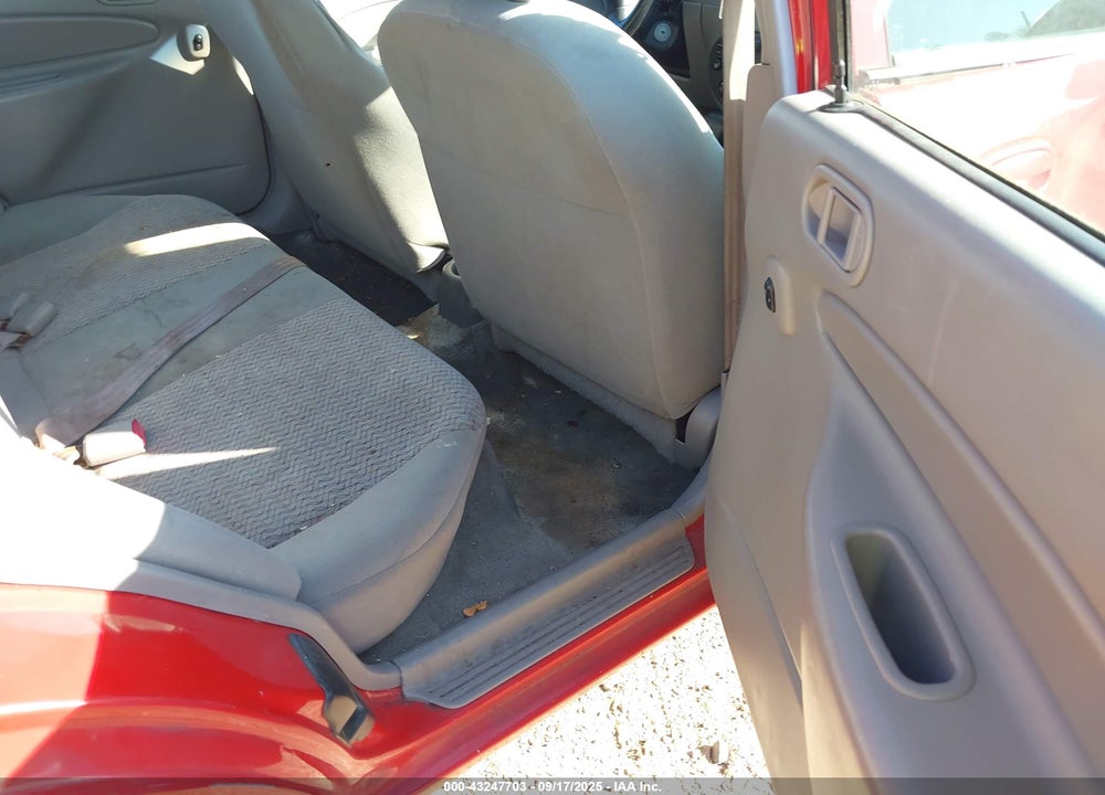 2001 FORD ESCORT VIN: 3FAFP13P11R185736