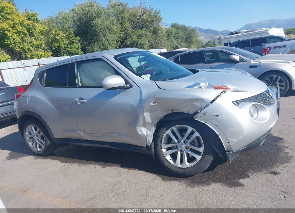 2014 NISSAN JUKE SV VIN: JN8AF5MR5ET352526