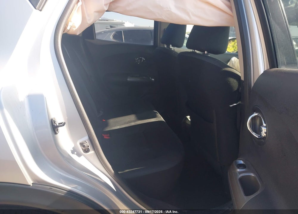 2014 NISSAN JUKE SV VIN: JN8AF5MR5ET352526