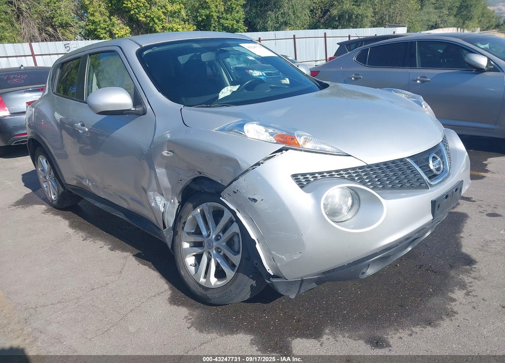 2014 NISSAN JUKE SV VIN: JN8AF5MR5ET352526