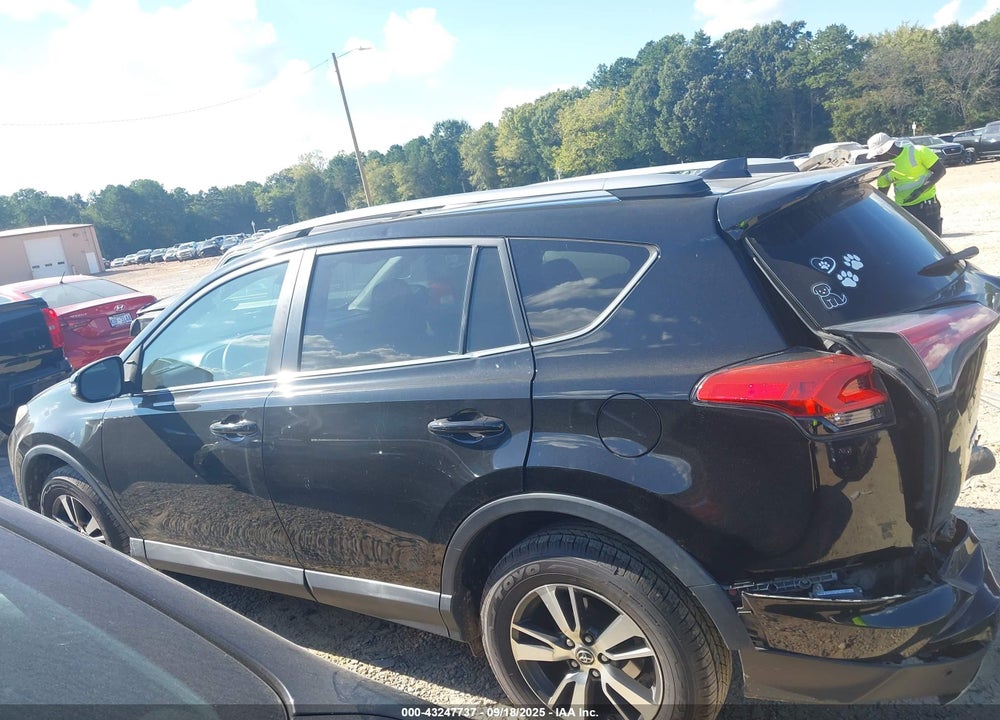 2017 TOYOTA RAV4 VIN: 2T3RFREV4HW601725