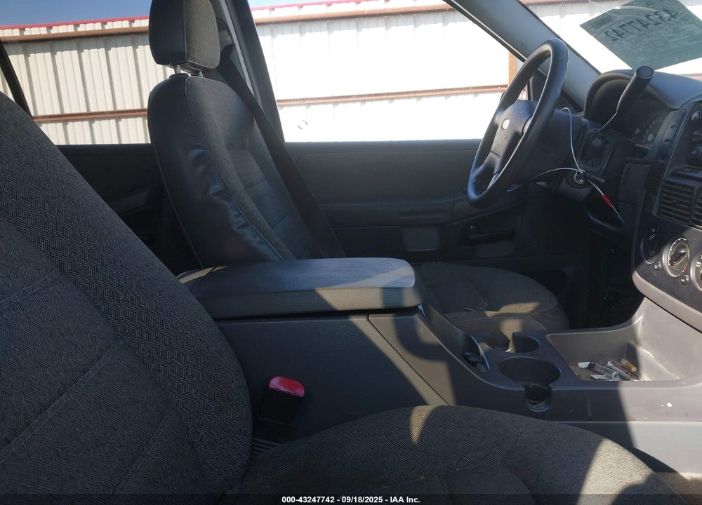 2004 FORD EXPLORER XLS VIN: 1FMZU62E74UB67490