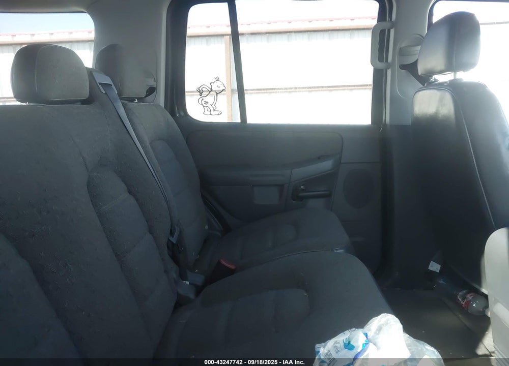 2004 FORD EXPLORER XLS VIN: 1FMZU62E74UB67490