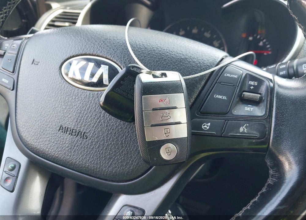 2014 KIA SORENTO VIN: 5XYKW4A71EG529467