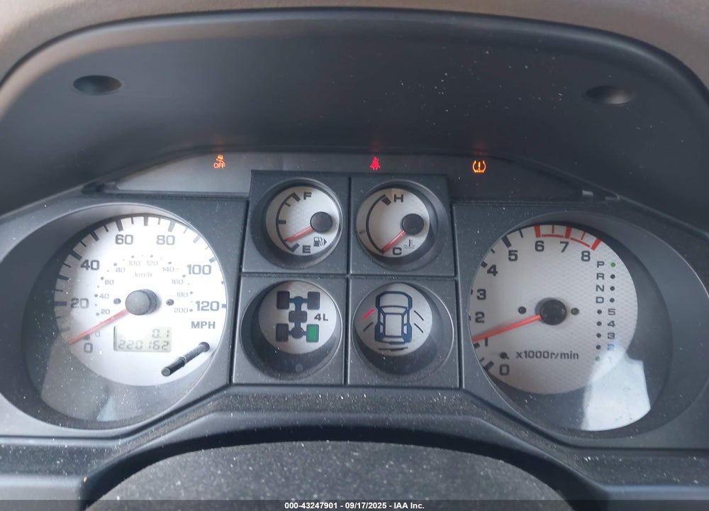 2005 MITSUBISHI MONTERO LIMITED VIN: JA4MW51S75J003423