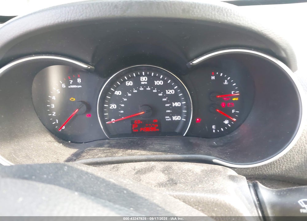2014 KIA SORENTO LX VIN: 5XYKTCA65EG476993