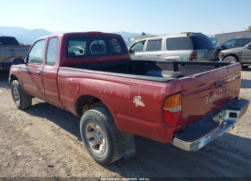 1995 TOYOTA TACOMA XTRACAB VIN: 4TAUN73C8SZ028639