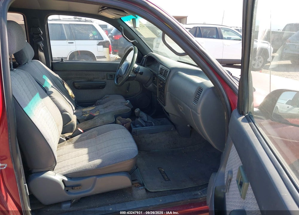 1995 TOYOTA TACOMA XTRACAB VIN: 4TAUN73C8SZ028639