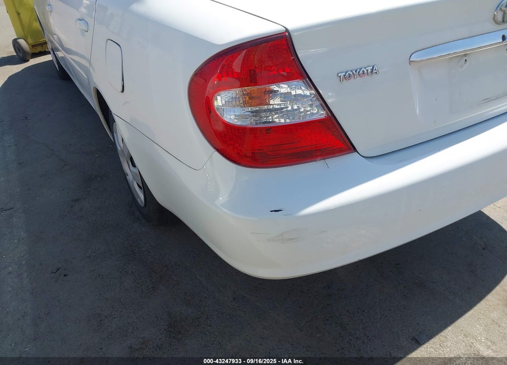 2004 TOYOTA CAMRY LE VIN: 4T1BE32K64U372639