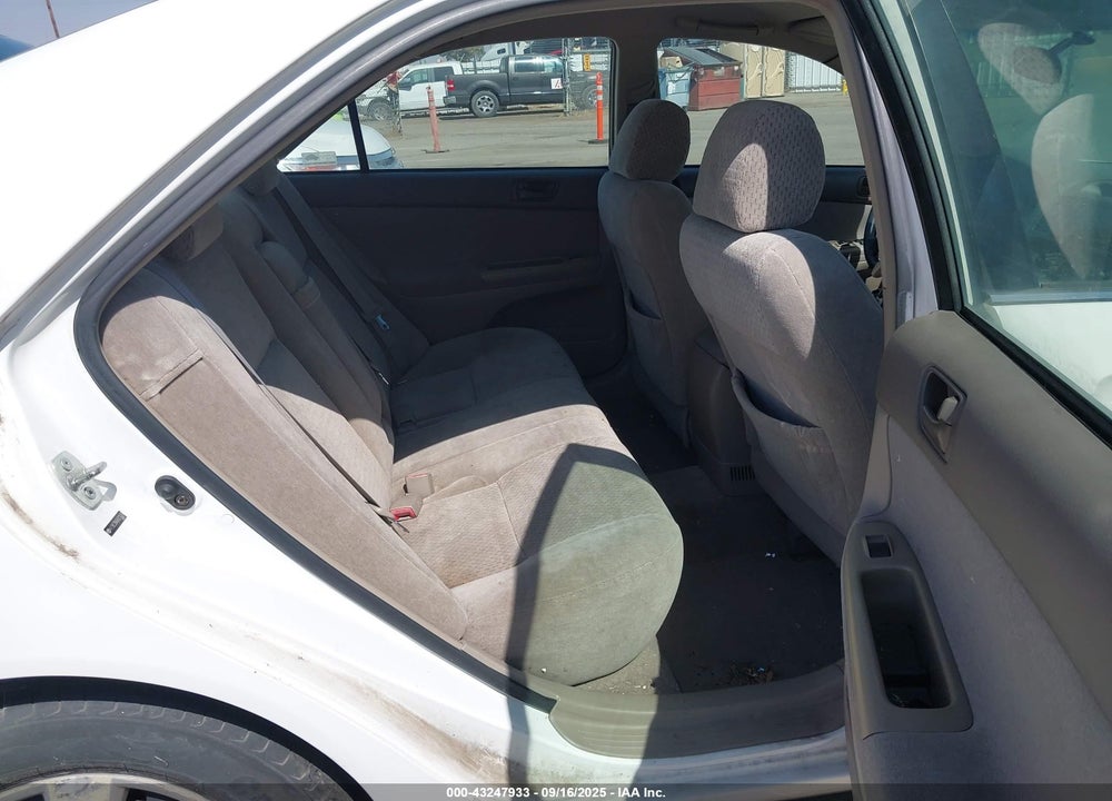 2004 TOYOTA CAMRY LE VIN: 4T1BE32K64U372639