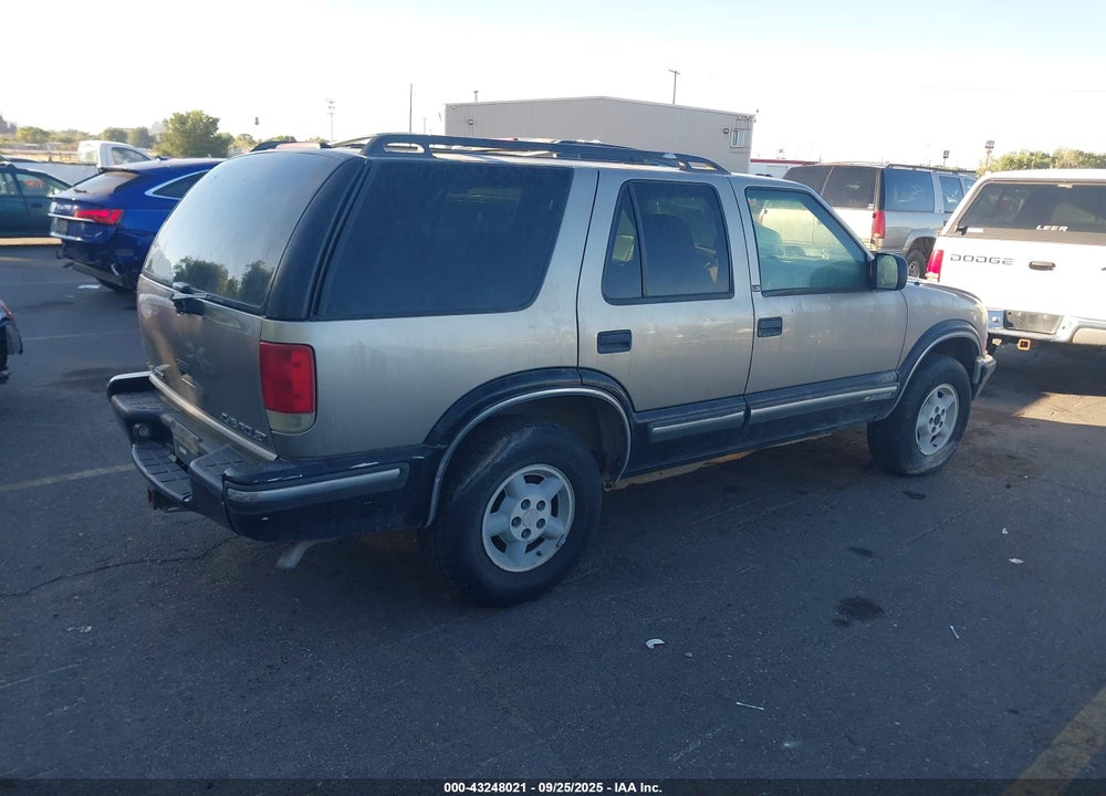1999 CHEVROLET BLAZER LS VIN: 1GNDT13W1X2129093
