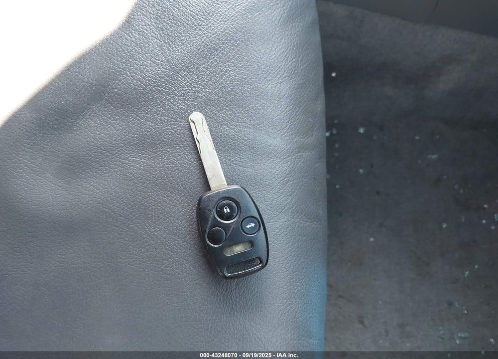 2005 HONDA ACCORD 3.0 EX VIN: 1HGCM66575A049061