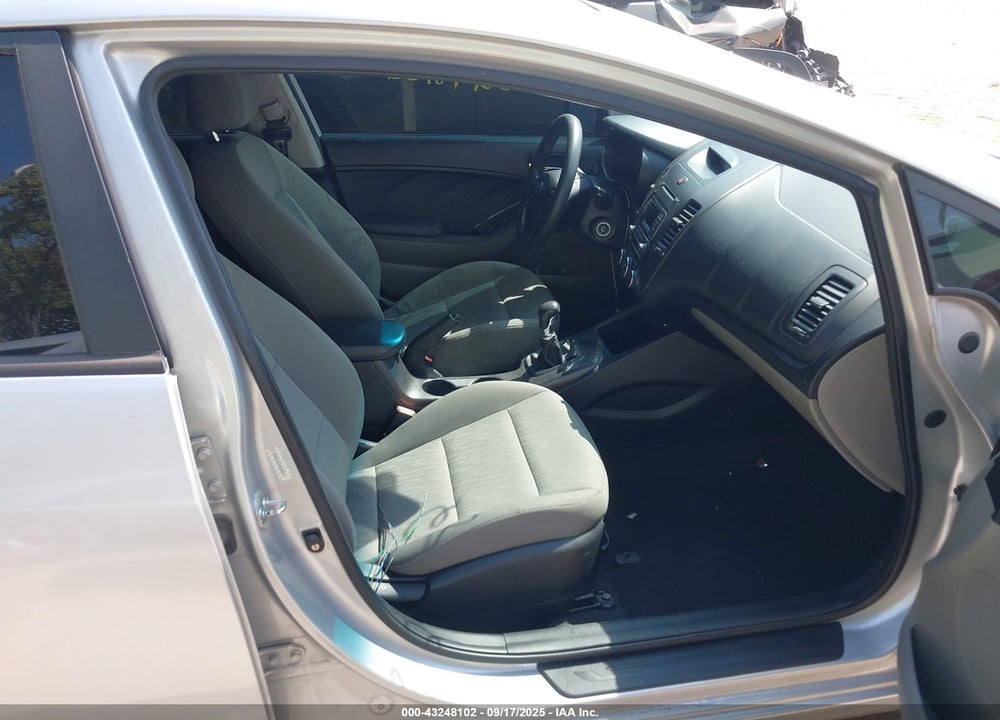 2015 KIA FORTE VIN: KNAFK4A63F5264465