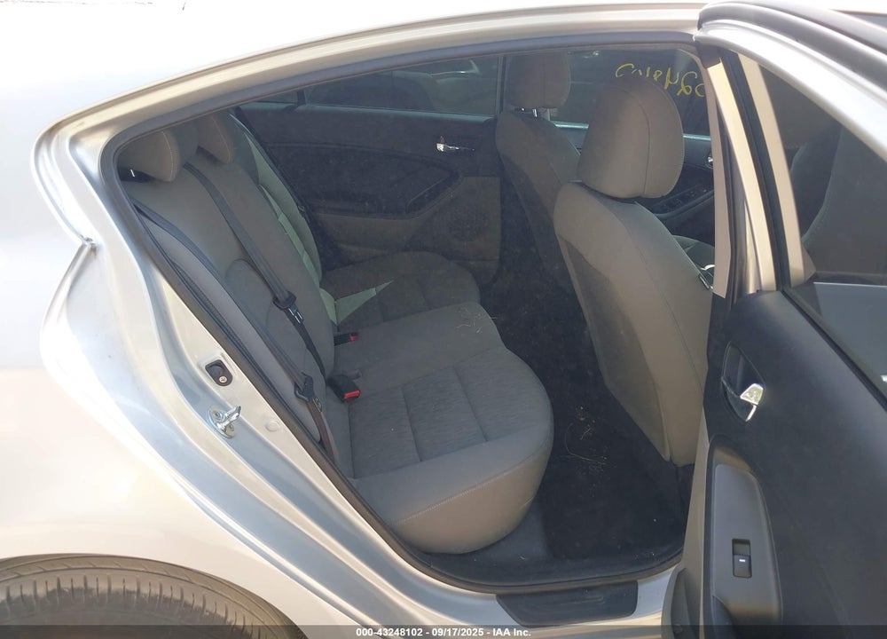 2015 KIA FORTE VIN: KNAFK4A63F5264465