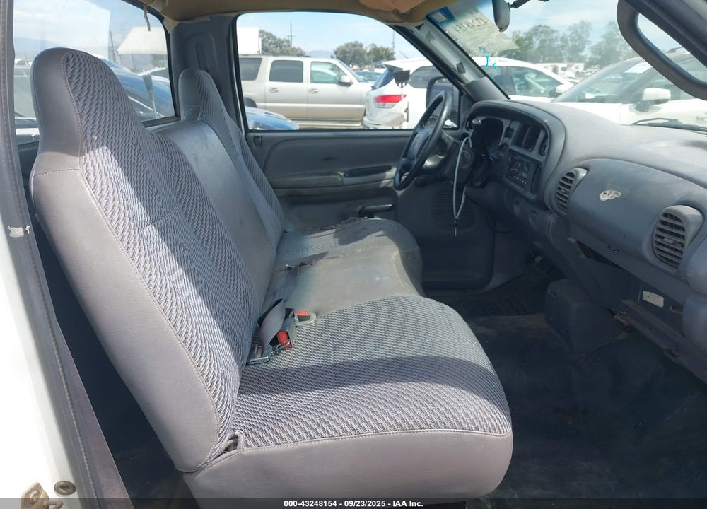 2001 DODGE RAM 2500 ST VIN: 3B7KC26Z71M561148