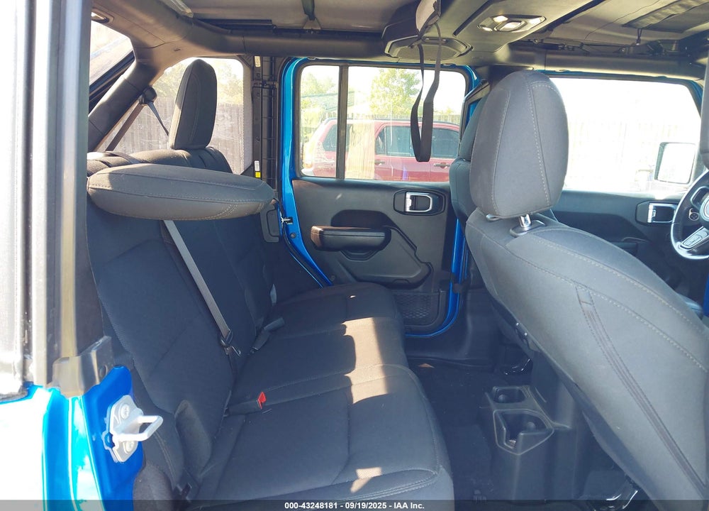 2022 JEEP WRANGLER UNLIMITED VIN: 1C4HJXDG3NW113381