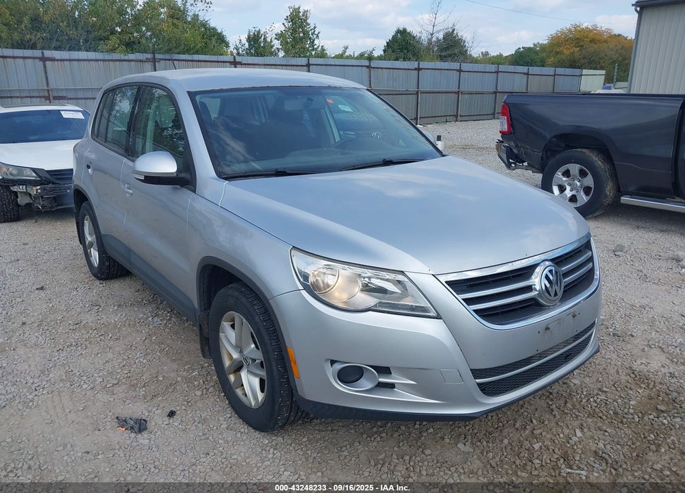 2011 VOLKSWAGEN TIGUAN VIN: WVGBV7AX8BW506248