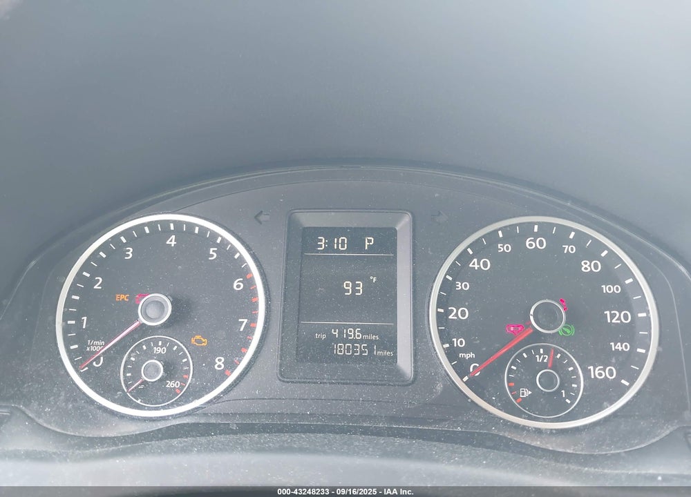 2011 VOLKSWAGEN TIGUAN VIN: WVGBV7AX8BW506248