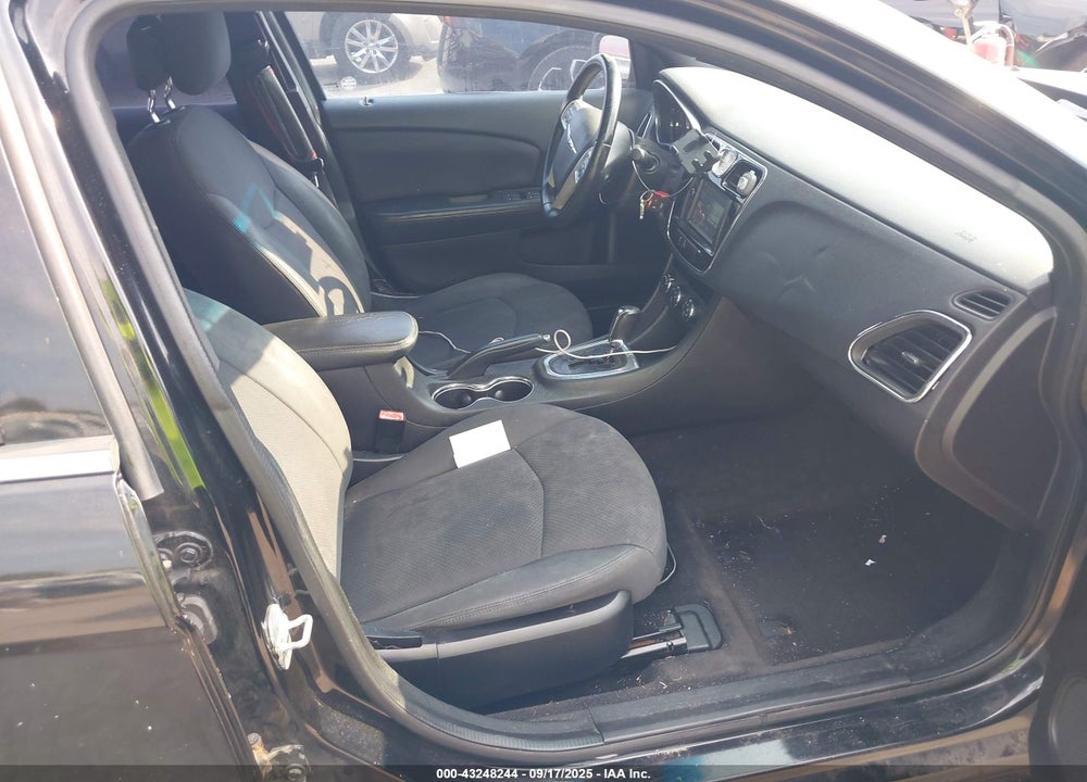 2014 CHRYSLER 200 VIN: 1C3CCBBB0EN128560