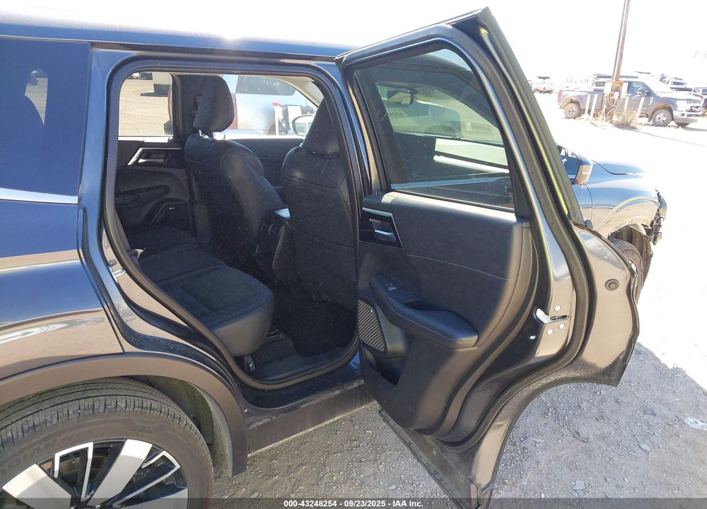 2025 MITSUBISHI OUTLANDER SE 2.5 S-AWC/TRAIL EDITION S-AWC VIN: JA4J4VA85SZ044157
