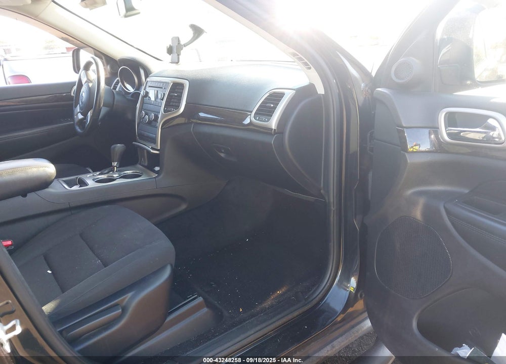 2012 JEEP GRAND CHEROKEE LAREDO VIN: 1C4RJFAG7CC214683